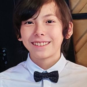 Passport Photo-Guillaume Bénoliel